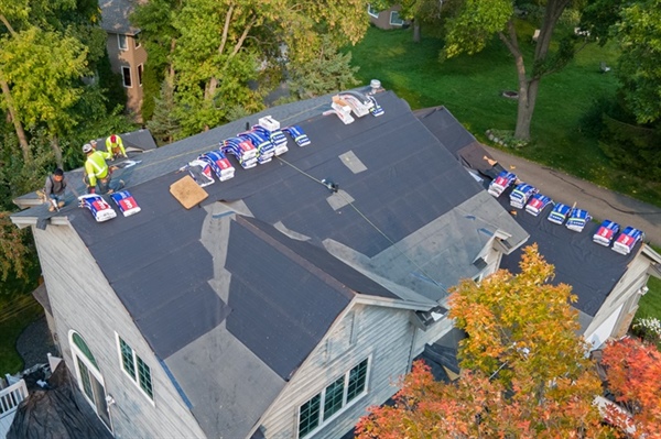 Learn the Signs That a Roof Needs Immediate Replacement in the Twin Cities